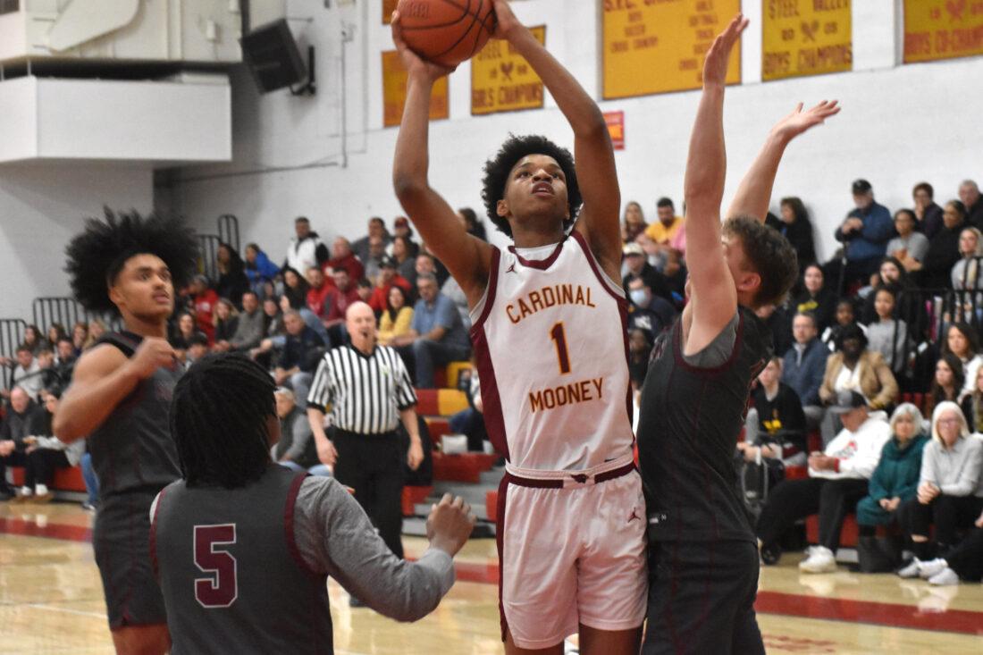 Mooney holds off Boardman for first win of the season